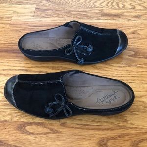 Natural Soul by Naturalizer Black Suede Mules with Ribbon Detail EUC